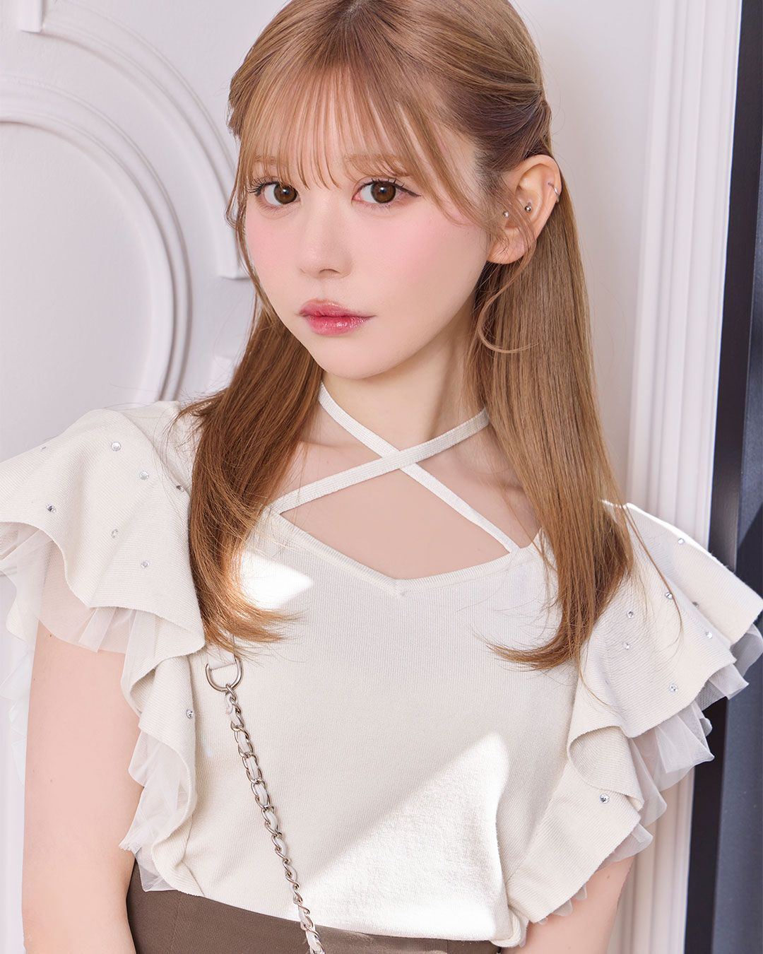 く*中様 ビジューフリルニットトップス アイボリー ビジューフリルニットトップス アイボリー | ファッション通販