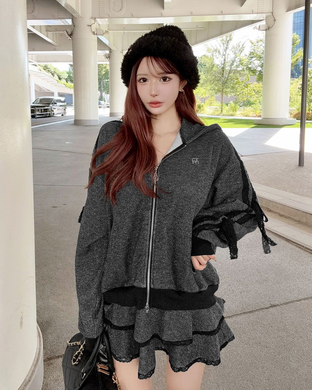 cherimi ラメ裏毛フリルスカートセットアップ ラメ裏毛フリルスカートセットアップ(インナーパンツ付き) グレー