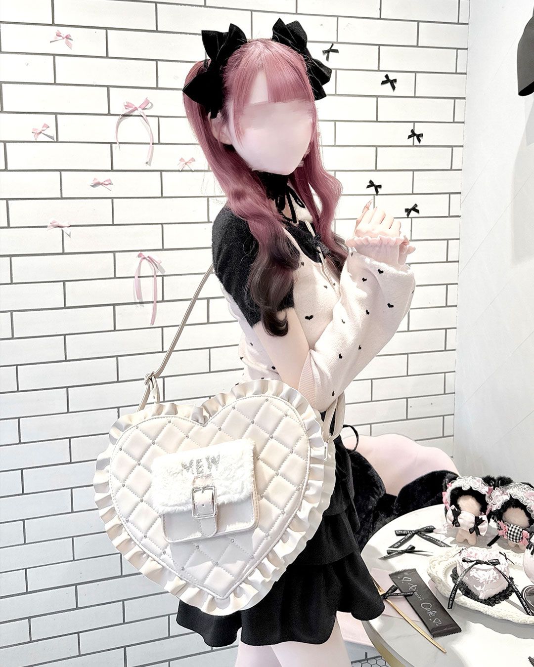 pimiri cafe Collaboration】Luv ファーポケット付きBIGハートバッグ