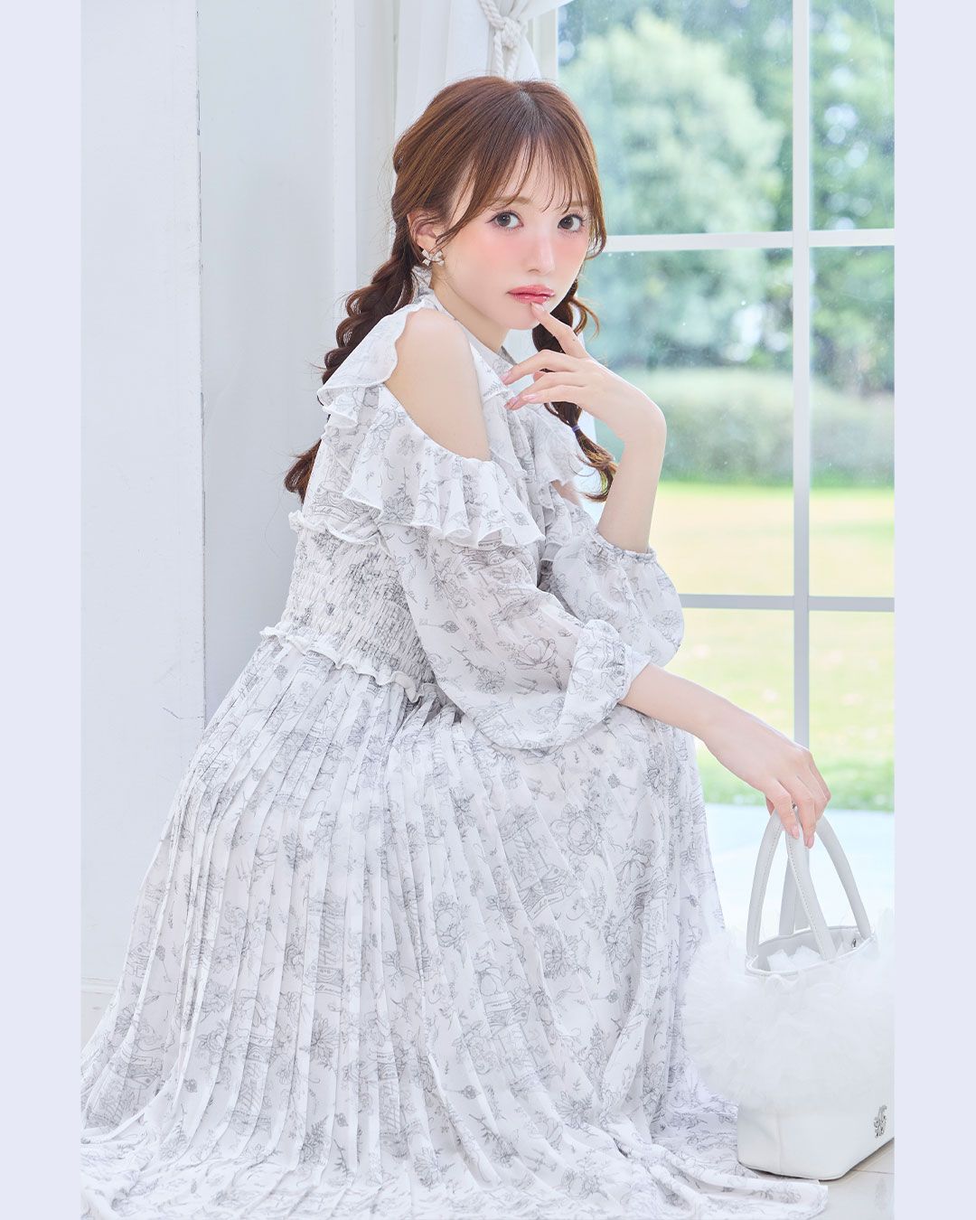 ミシェルマカロン ロイヤルフルールワンピース（ヘアリボン付き） グレー ロイヤルフルールロングワンピース グレー | ファッション通販