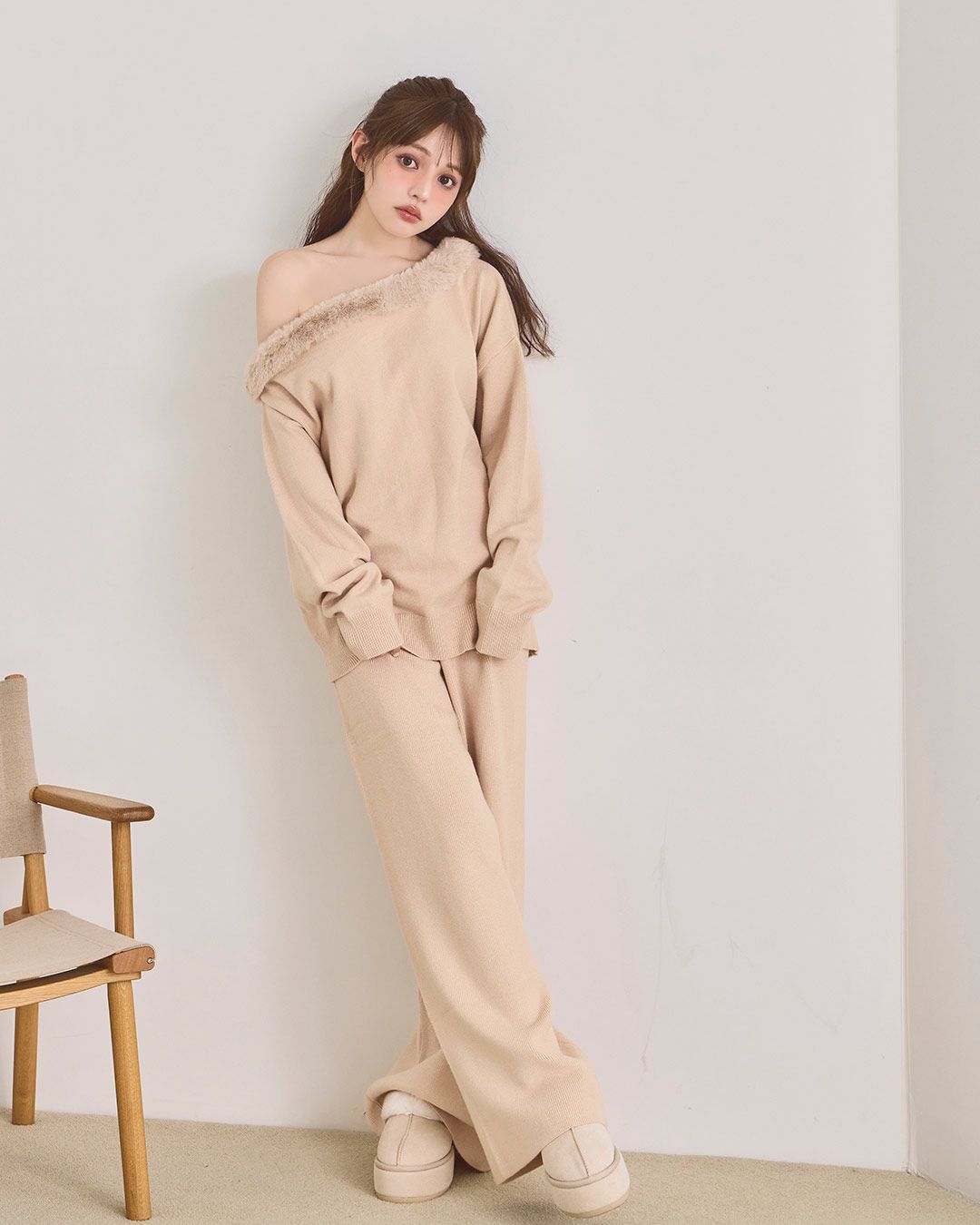 ファーワンショルニットセットアップ ベージュ | ファッション通販