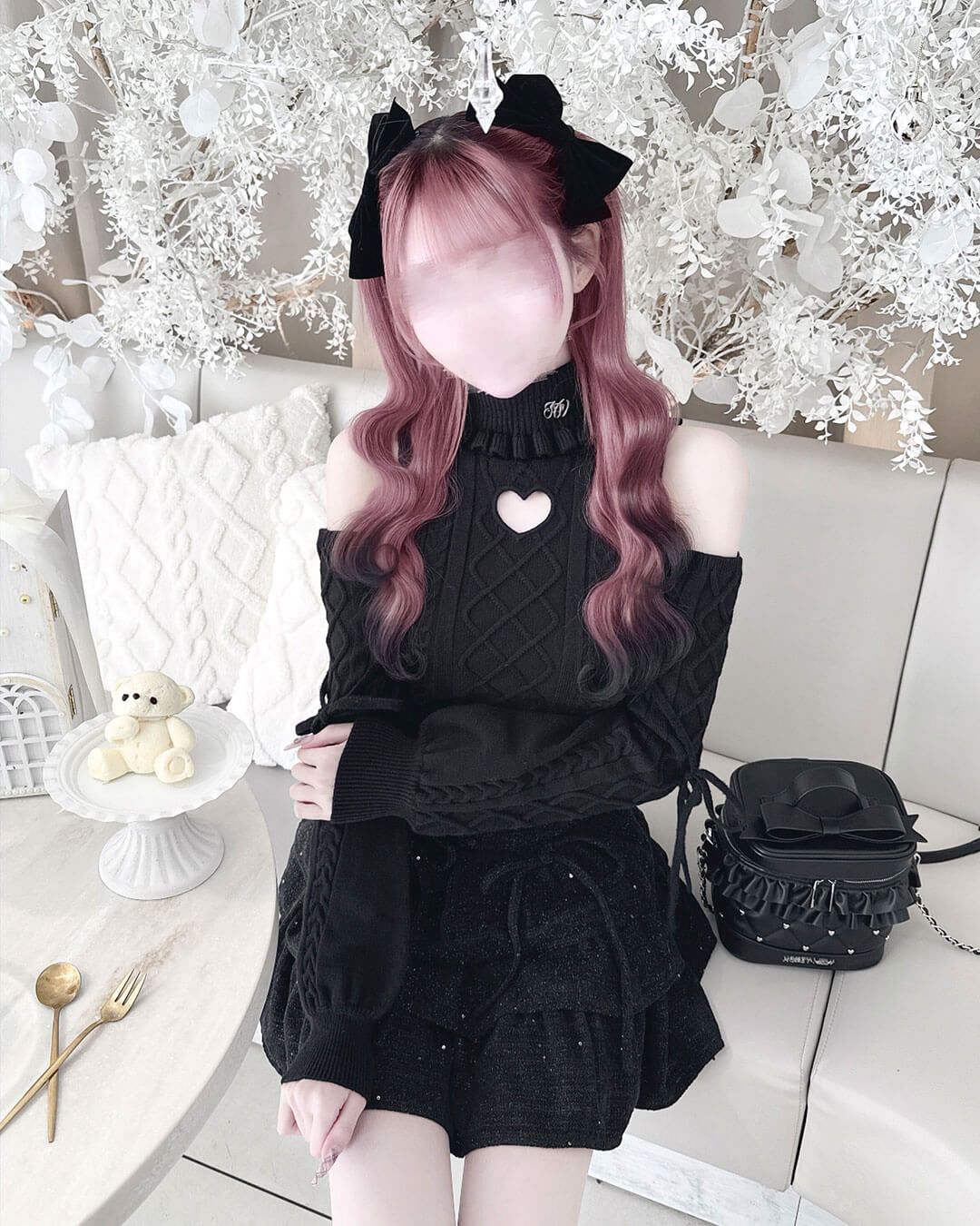 【専用:RT-100234 】Honeymewハートカット肩あきケーブルニット ハートカット肩あきケーブルニット ブラック | ファッション通販