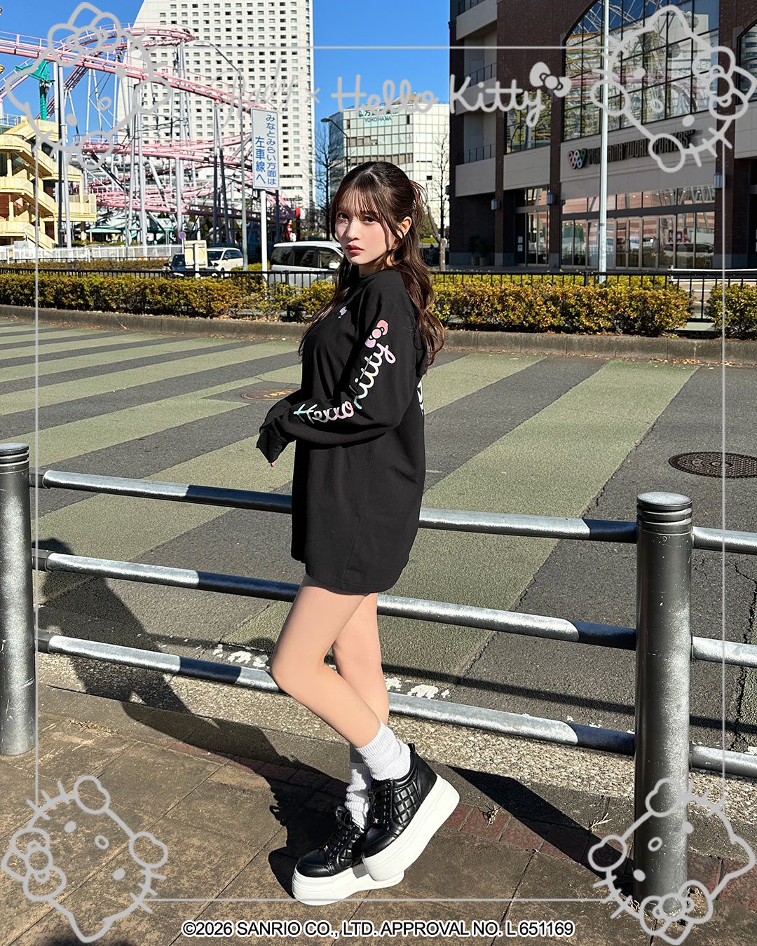 レインボーHello KittyロンT ブラック | ファッション通販＆メディア