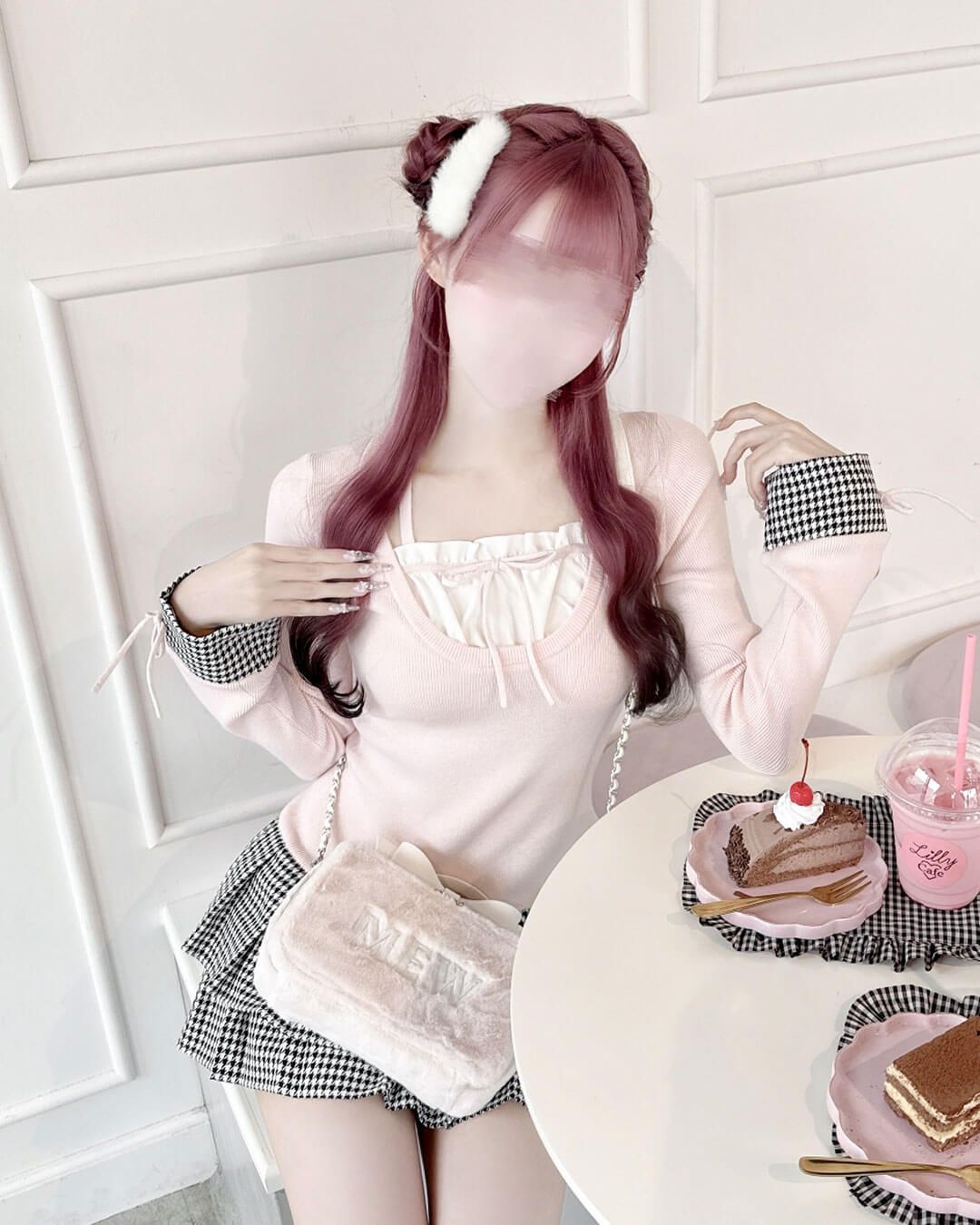 MEWロゴファーショルダーバッグ ブラック×ピンク | ファッション通販