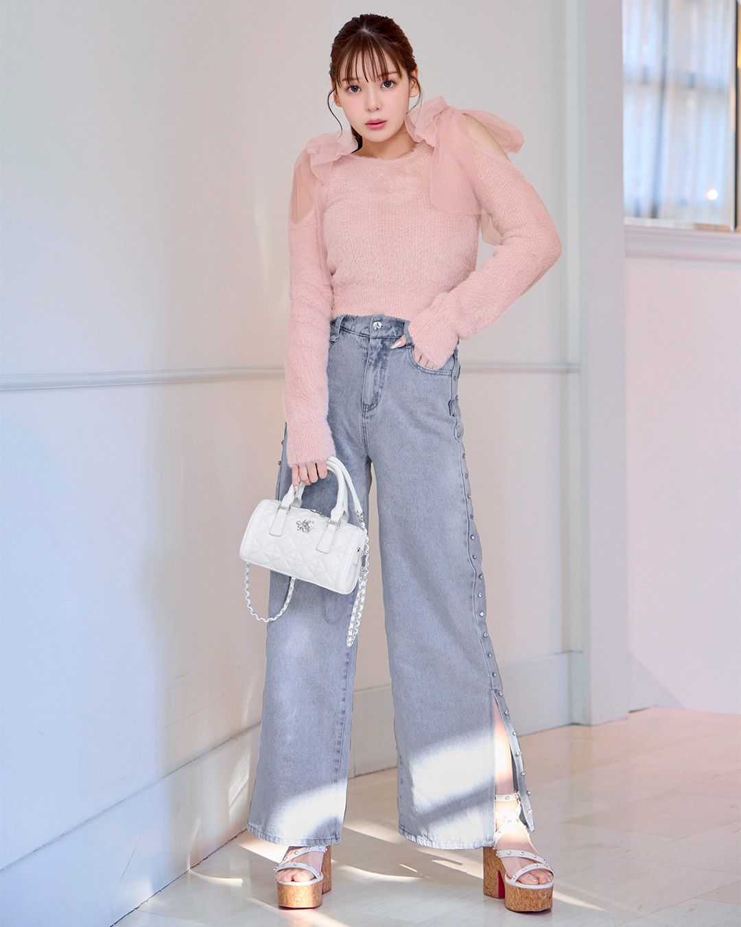 サイドビジューワイドデニムパンツ ライトブルー | ファッション