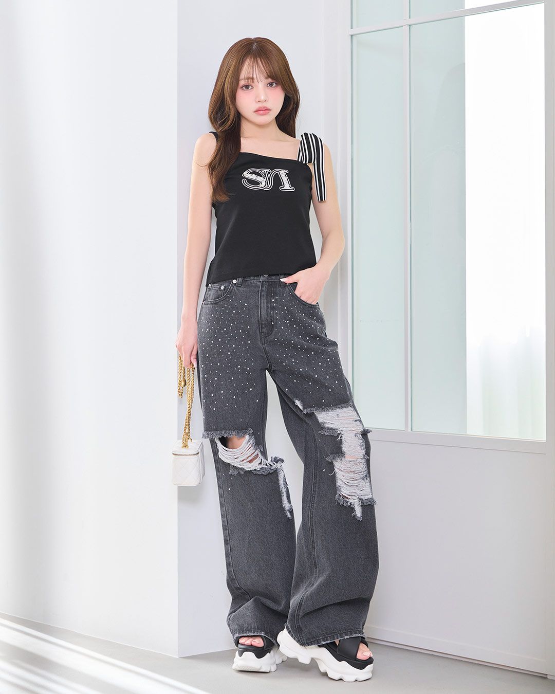 ラインストーンクラッシュデニムパンツ グレー | ファッション