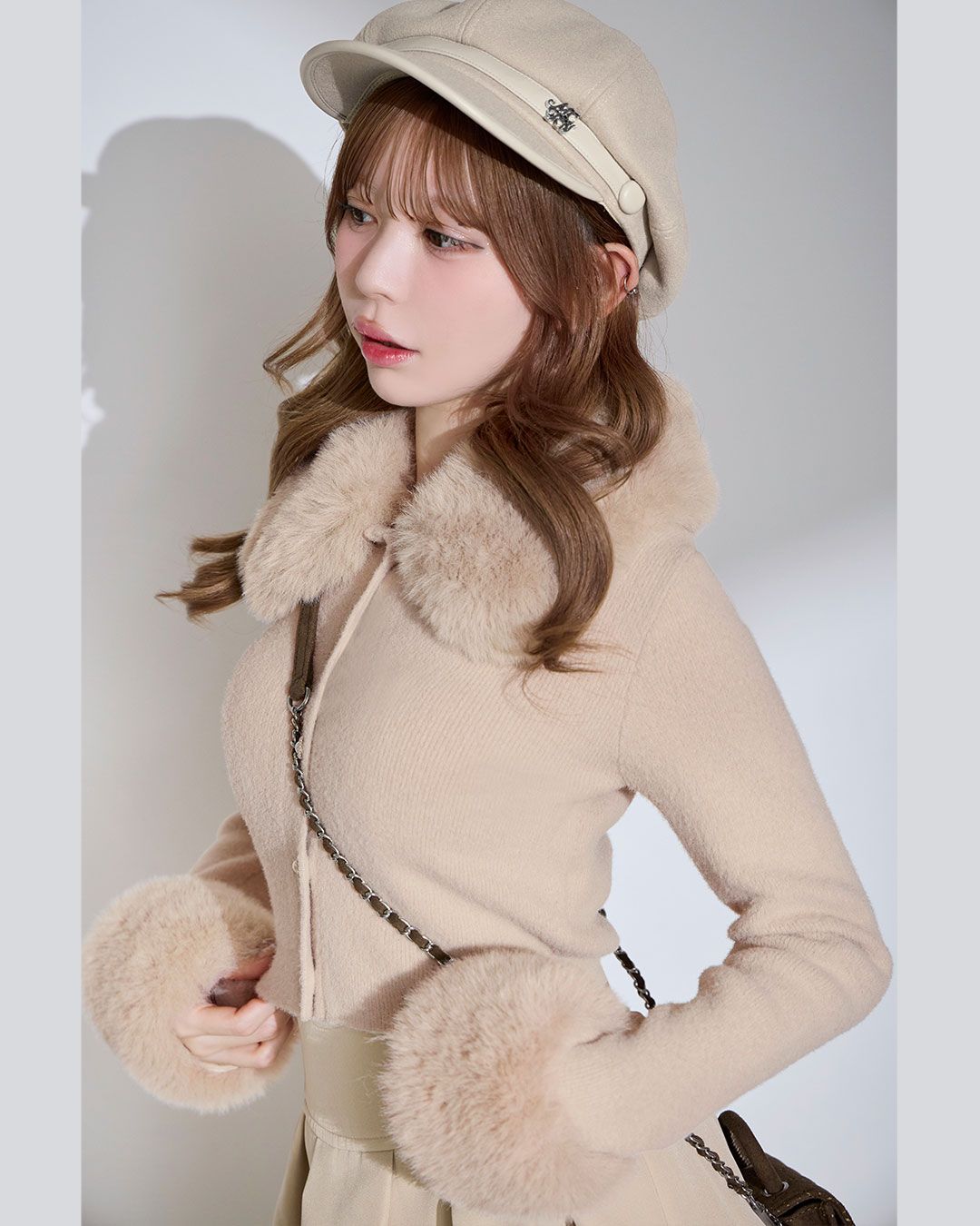 michellMacaronミシェルマカロン ファーカラーニットカーデ ベージュ ファーカラーニットカーデ ベージュ | ファッション通販＆メディア