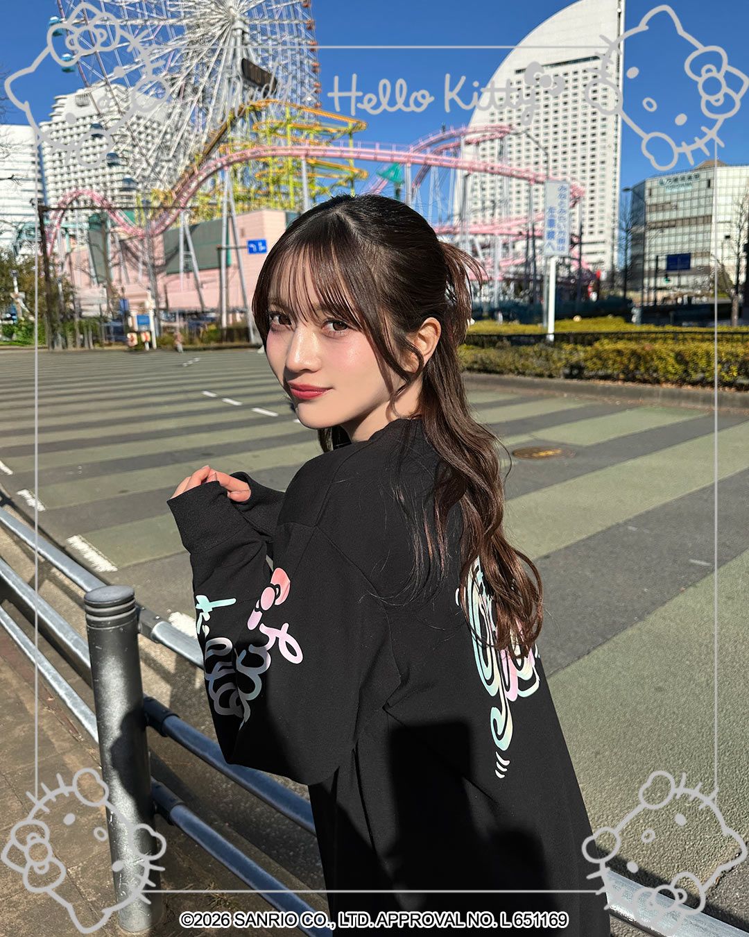 レインボーHello KittyロンT ブラック | ファッション通販＆メディア