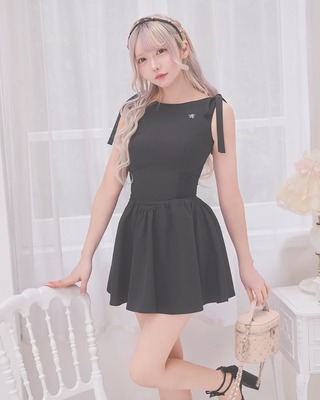 サテンビジューリボンサンダル ブラック | ファッション通販＆メディア