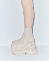ソックスライク厚底ブーツ クリーム | ファッション通販＆メディア