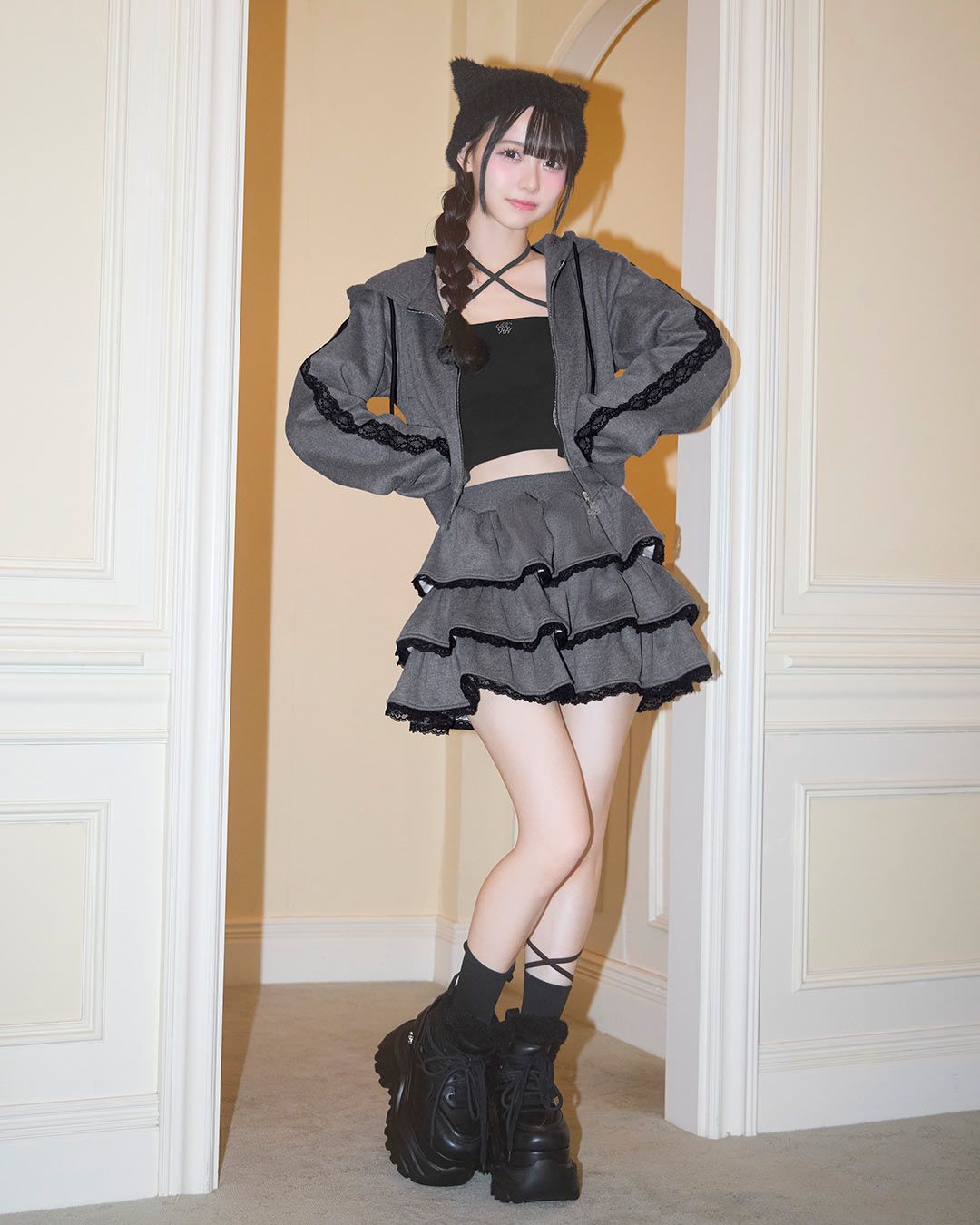 ミシェルマカロン michellMacaron 厚底ファースニーカー ブラック 厚底ファースニーカー ホワイト | ファッション通販＆メディアMyColor