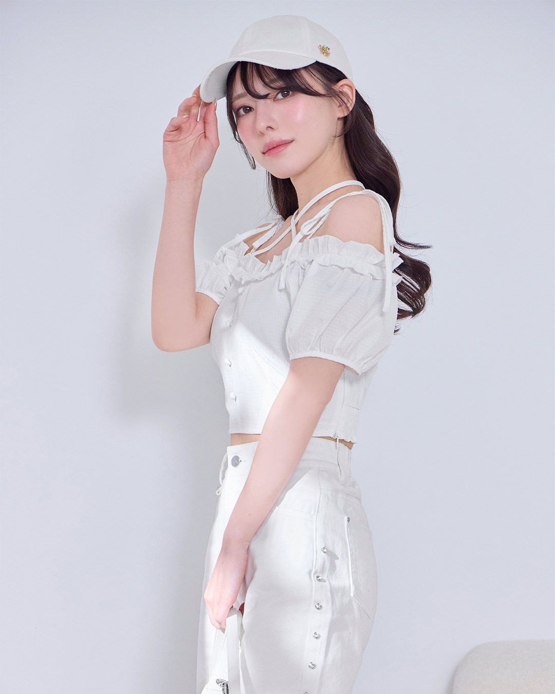 【新品同様】michellMacaron フリルオフショルブラウス トップス フリルオフショルブラウス ブラック | ファッション通販