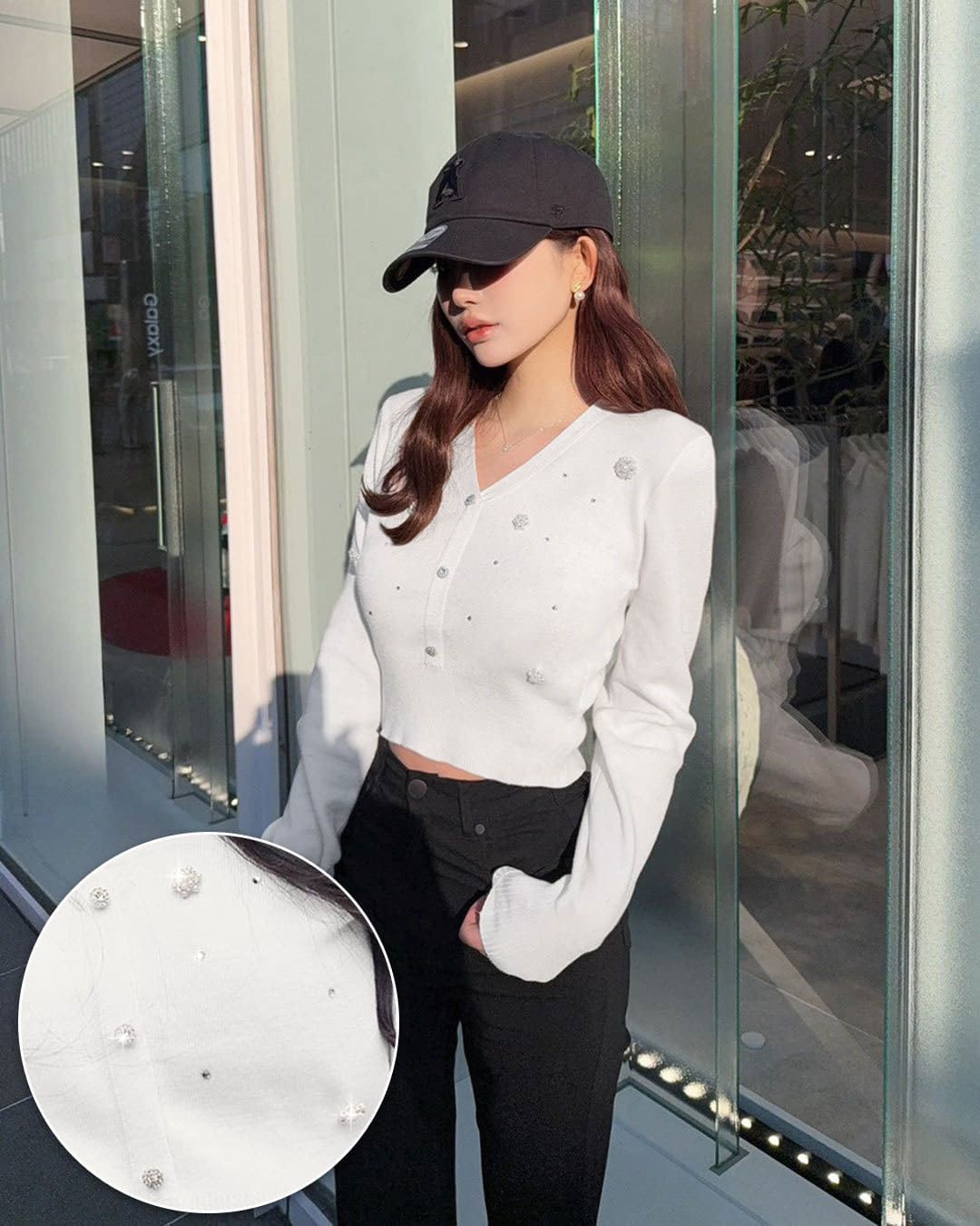 ランダムビジューニットトップス