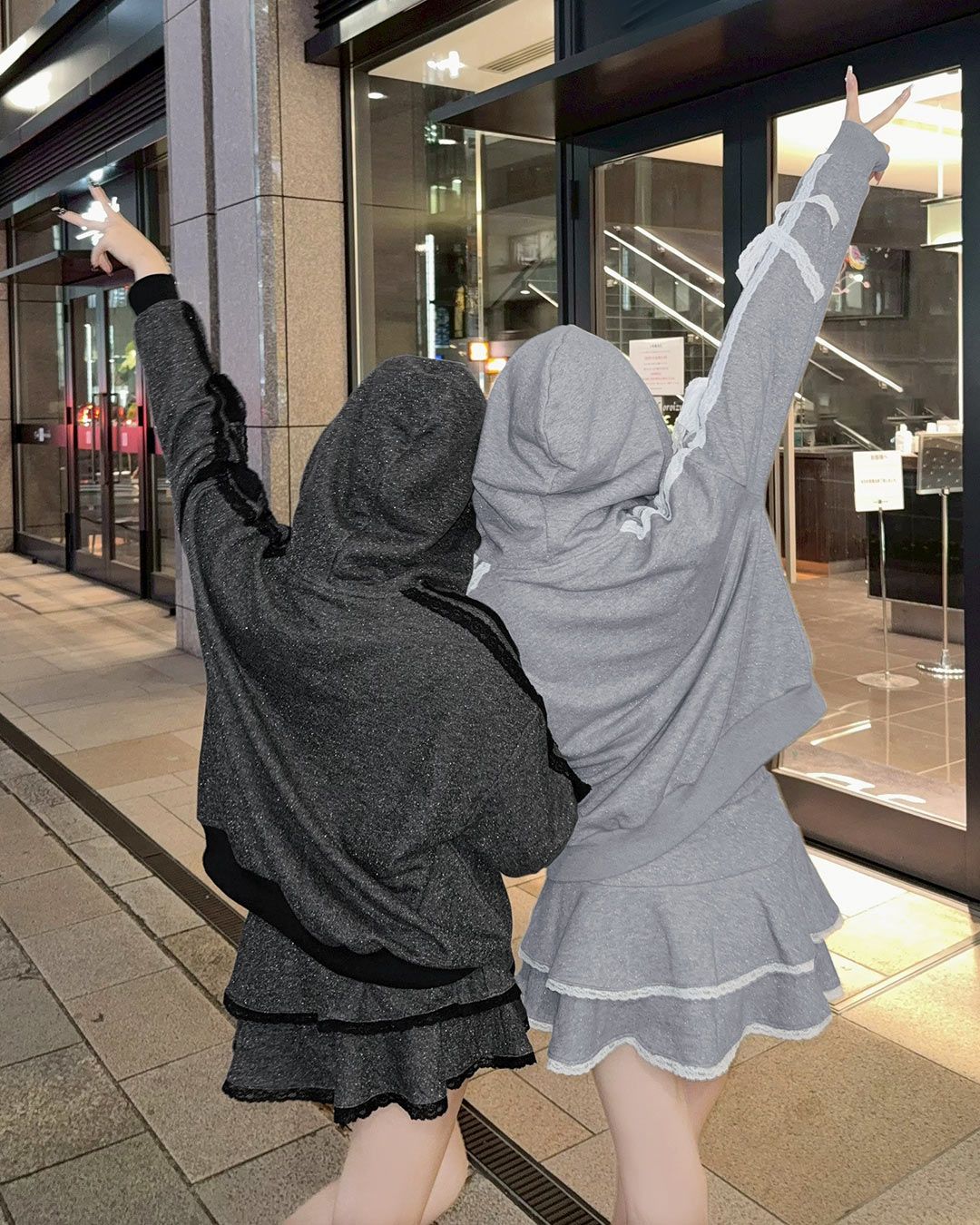 ラメ裏毛フリルスカートセットアップ(インナーパンツ付き) グレー