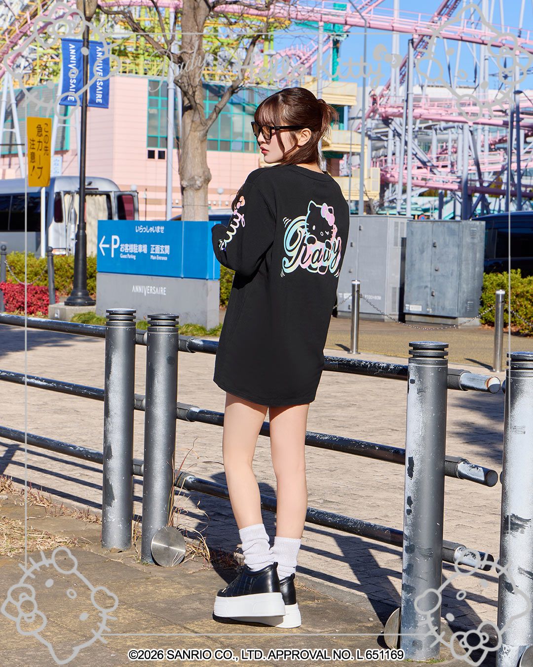 レインボーHello KittyロンT ブラック | ファッション通販＆メディア