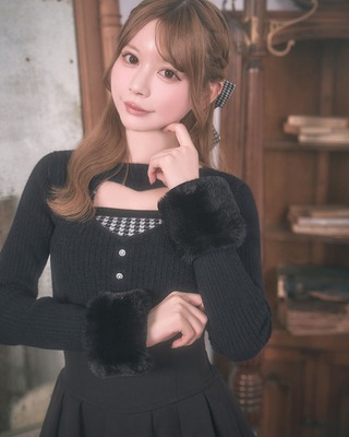 美脚スカートと相性抜群♡トップスアイテム