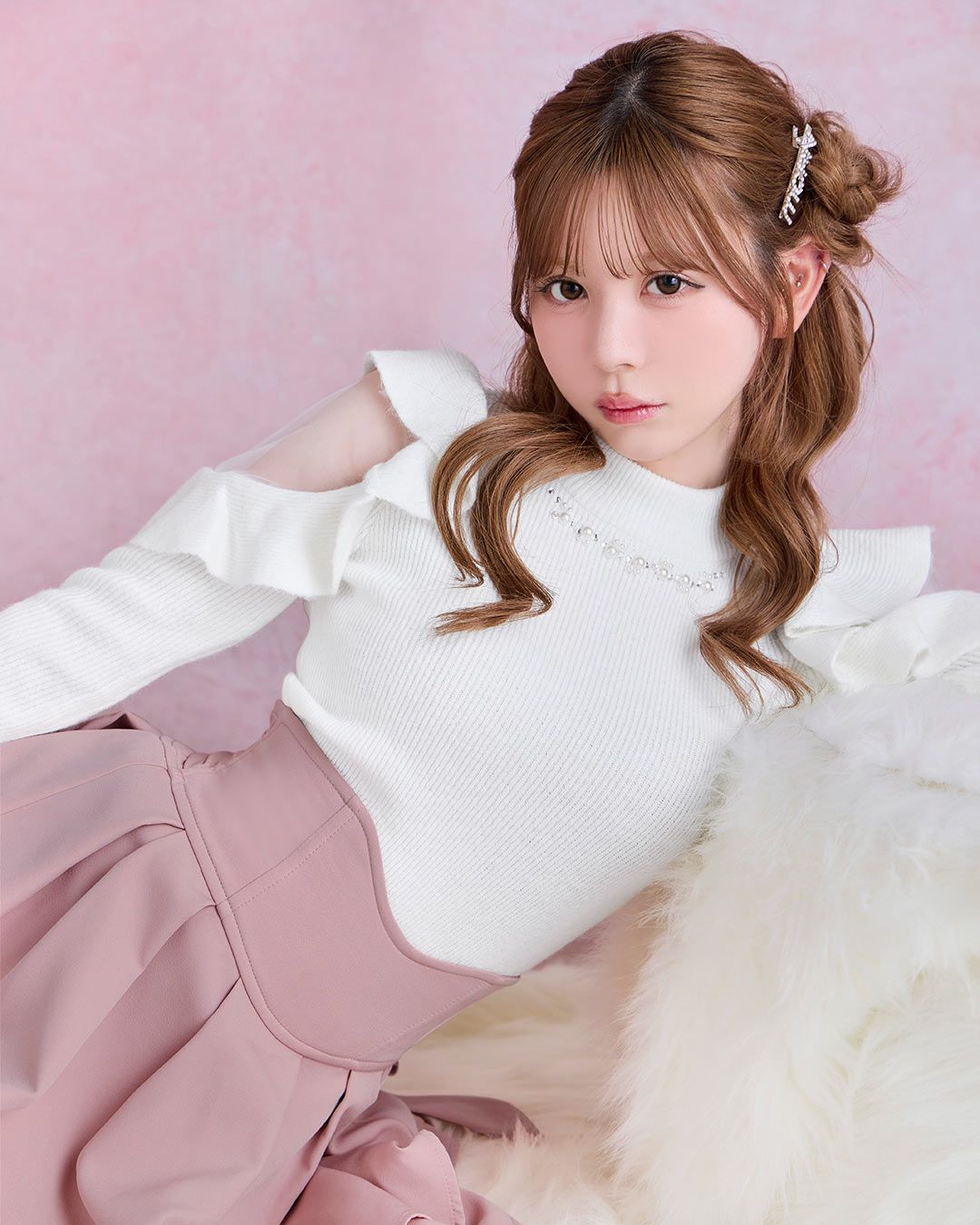 フリルショルダービジューニットトップス ホワイト | ファッション通販