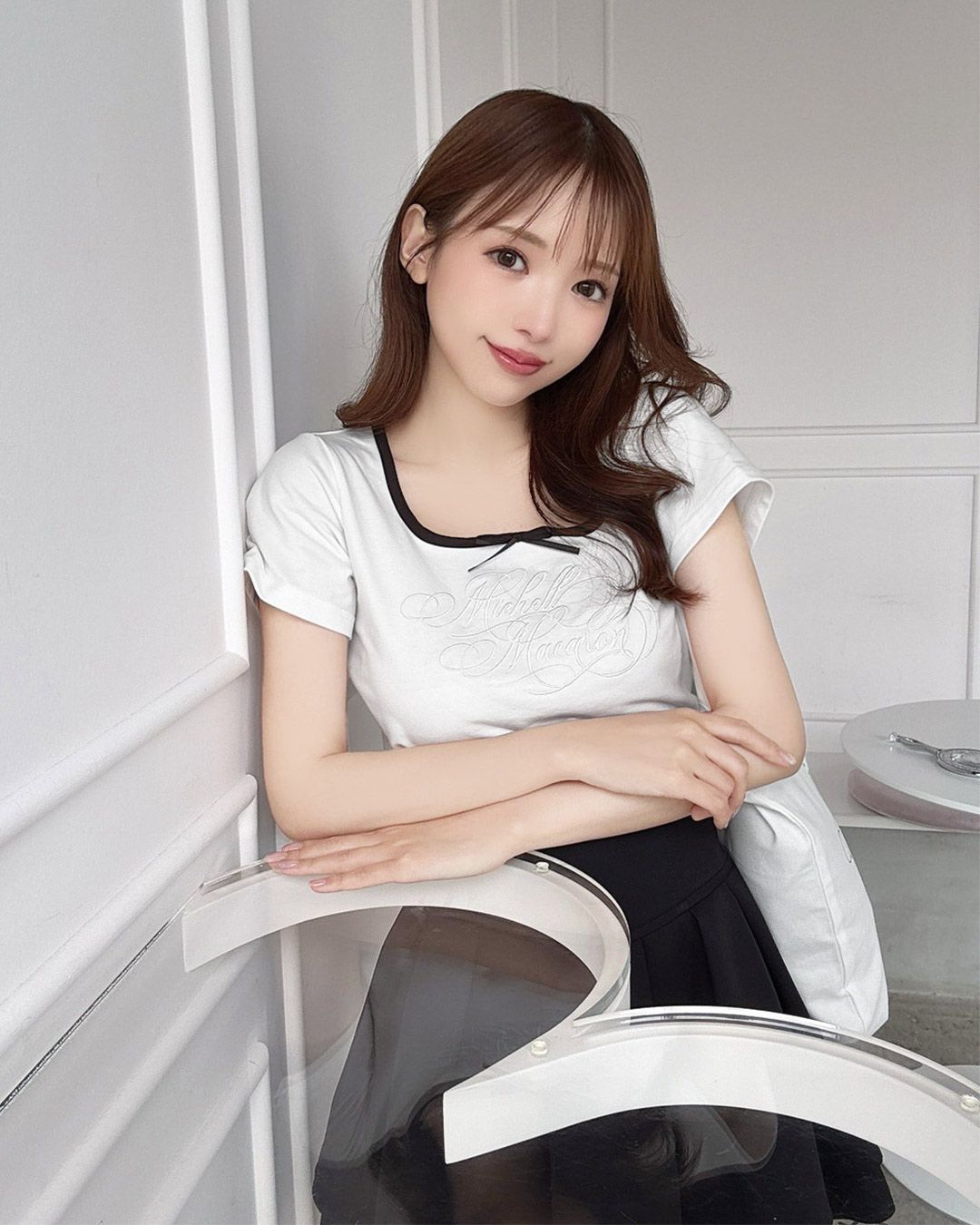 パイピングネックロゴTシャツ（トート付） ホワイト | ファッション