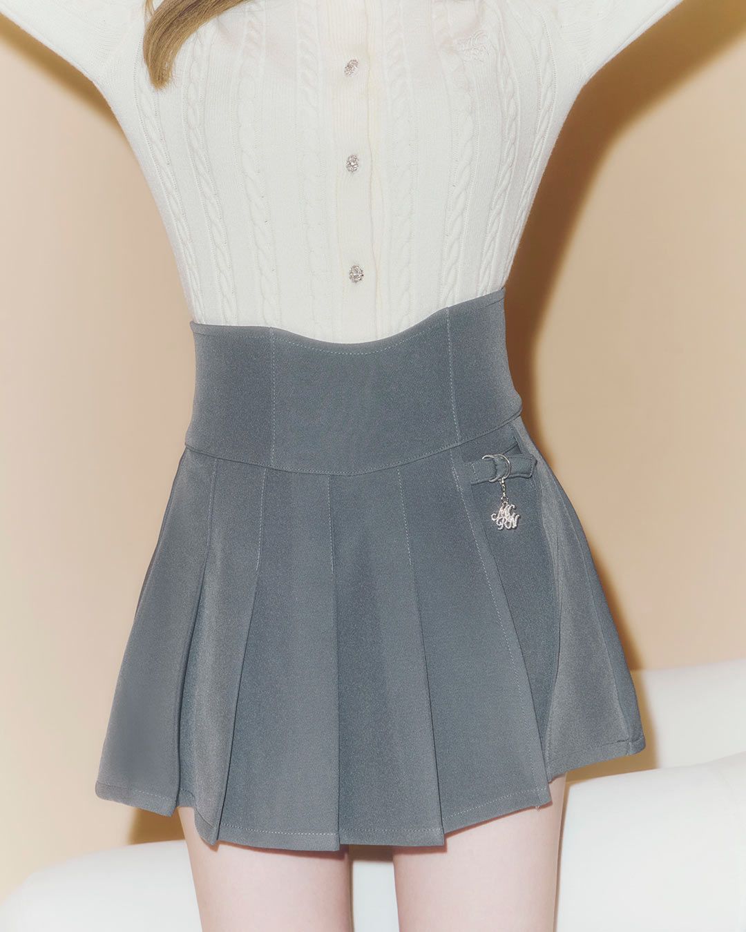 美脚スカパン グレー | ファッション通販＆メディアMyColor ～マイカラー～