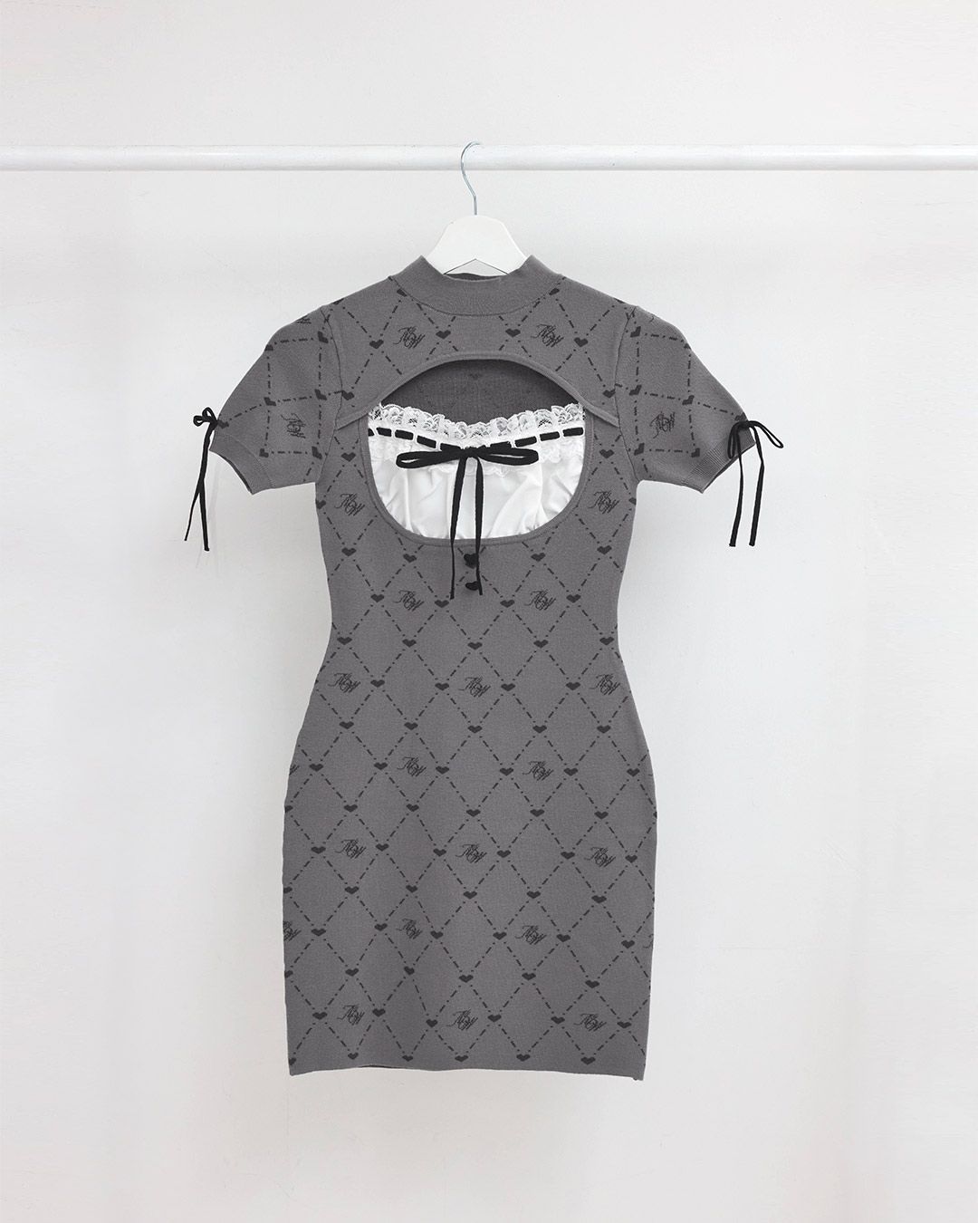 MWモノグラムワンピース ピンク | ファッション通販＆メディアMyColor