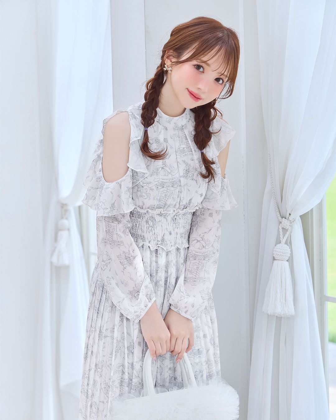 ミシェルマカロン ロイヤルフルールワンピース（ヘアリボン付き） グレー ミシェルマカロン ロイヤルフルールワンピース リボン付 グレー