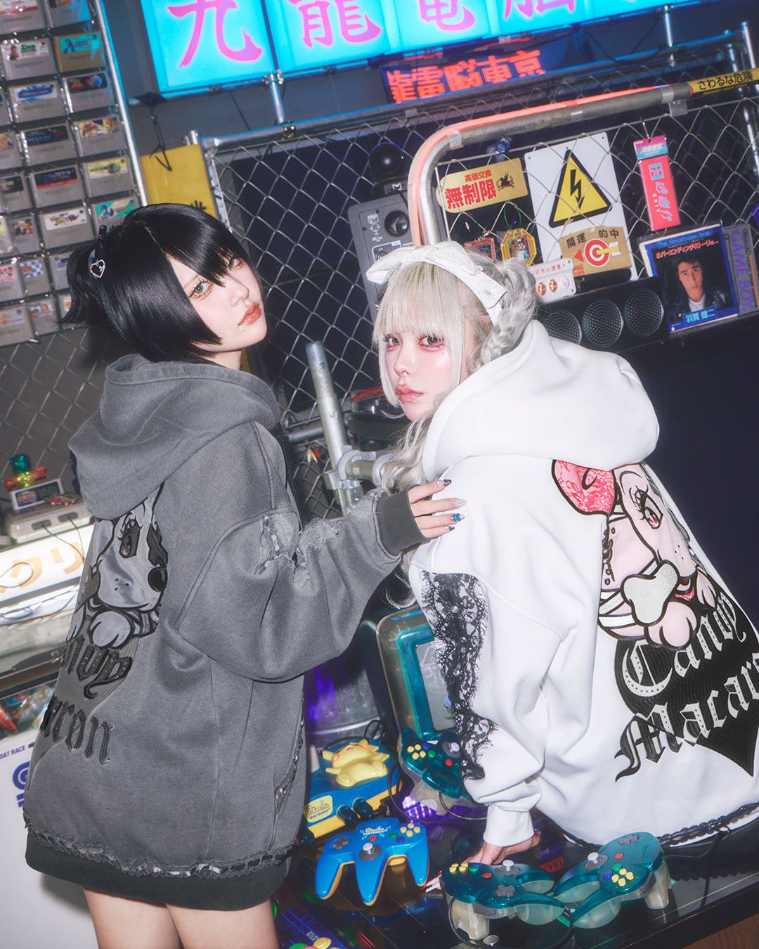 ガルフィーコラボBIGパーカー ホワイト | ファッション通販＆メディア