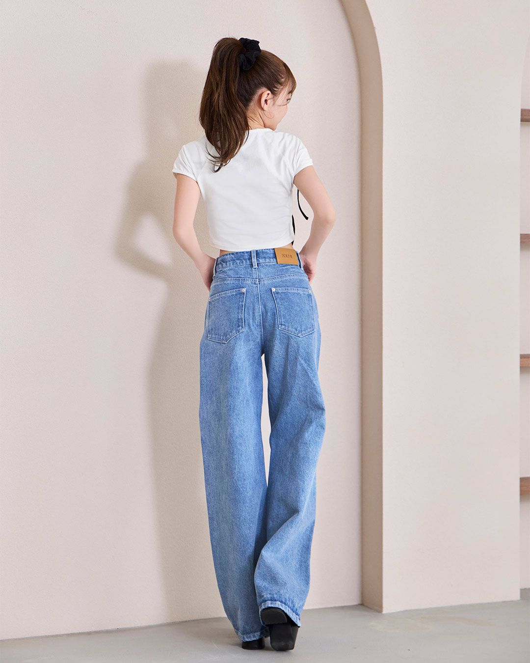 ラインストーンクラッシュデニムパンツ ライトブルー