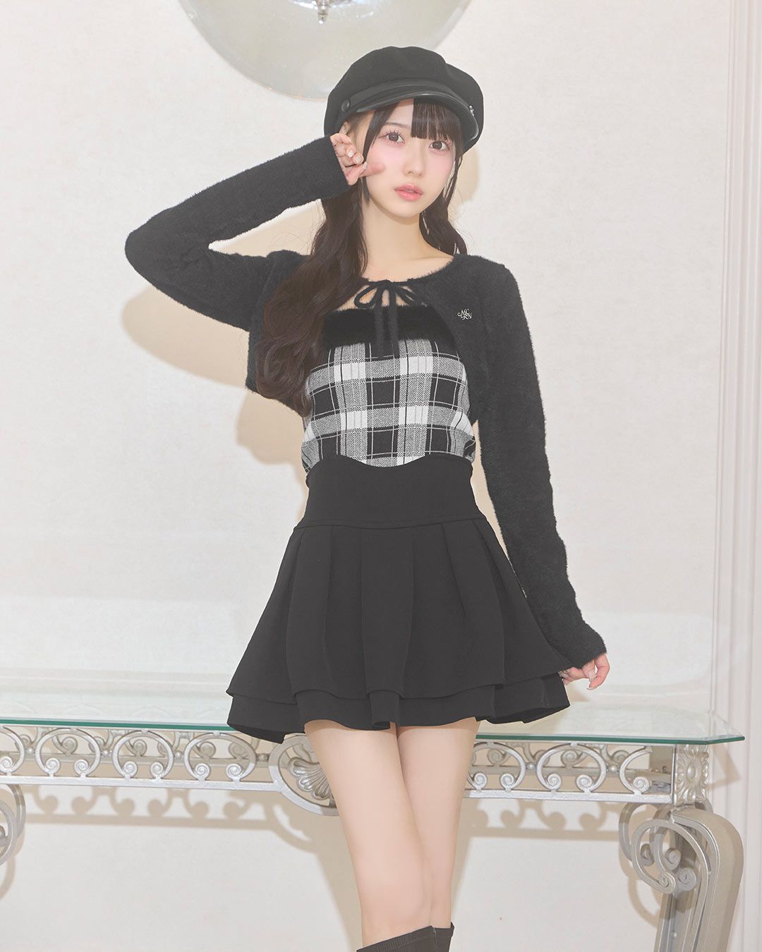 ミシェルマカロン　シャギーボレロチェックファートップス　ロゴ セットアップ 新品 シャギーボレロチェックファートップス ブラック | ファッション通販