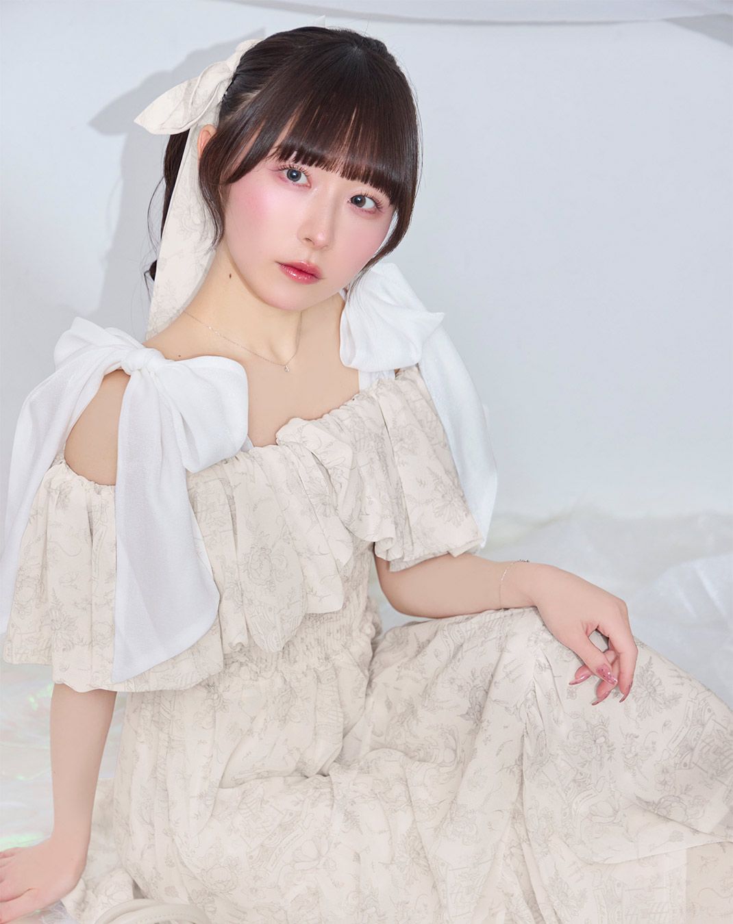 ミシェルマカロンロイヤルフルールワンピース（ヘアリボン付き）ベージュ ロイヤルフルールワンピース（ヘアリボン付き） ベージュ