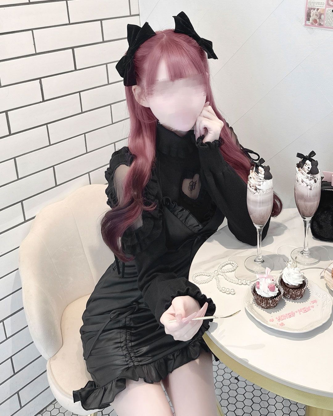 フリルギャザーレザー風キャミワンピ ブラック | ファッション通販