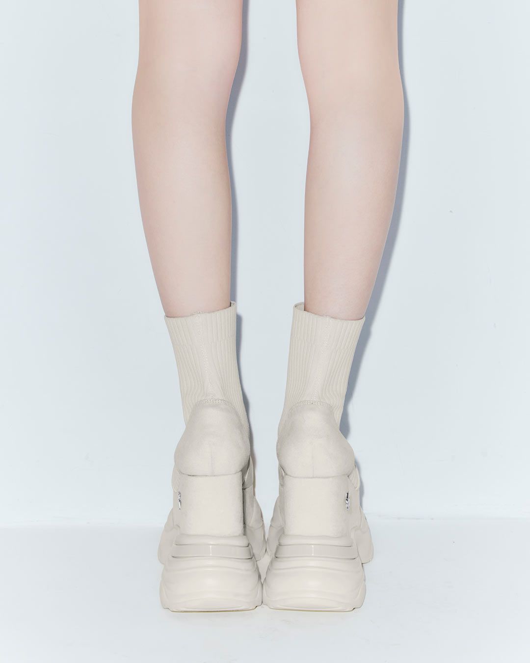 ソックスライク厚底ブーツ クリーム | ファッション通販＆メディア