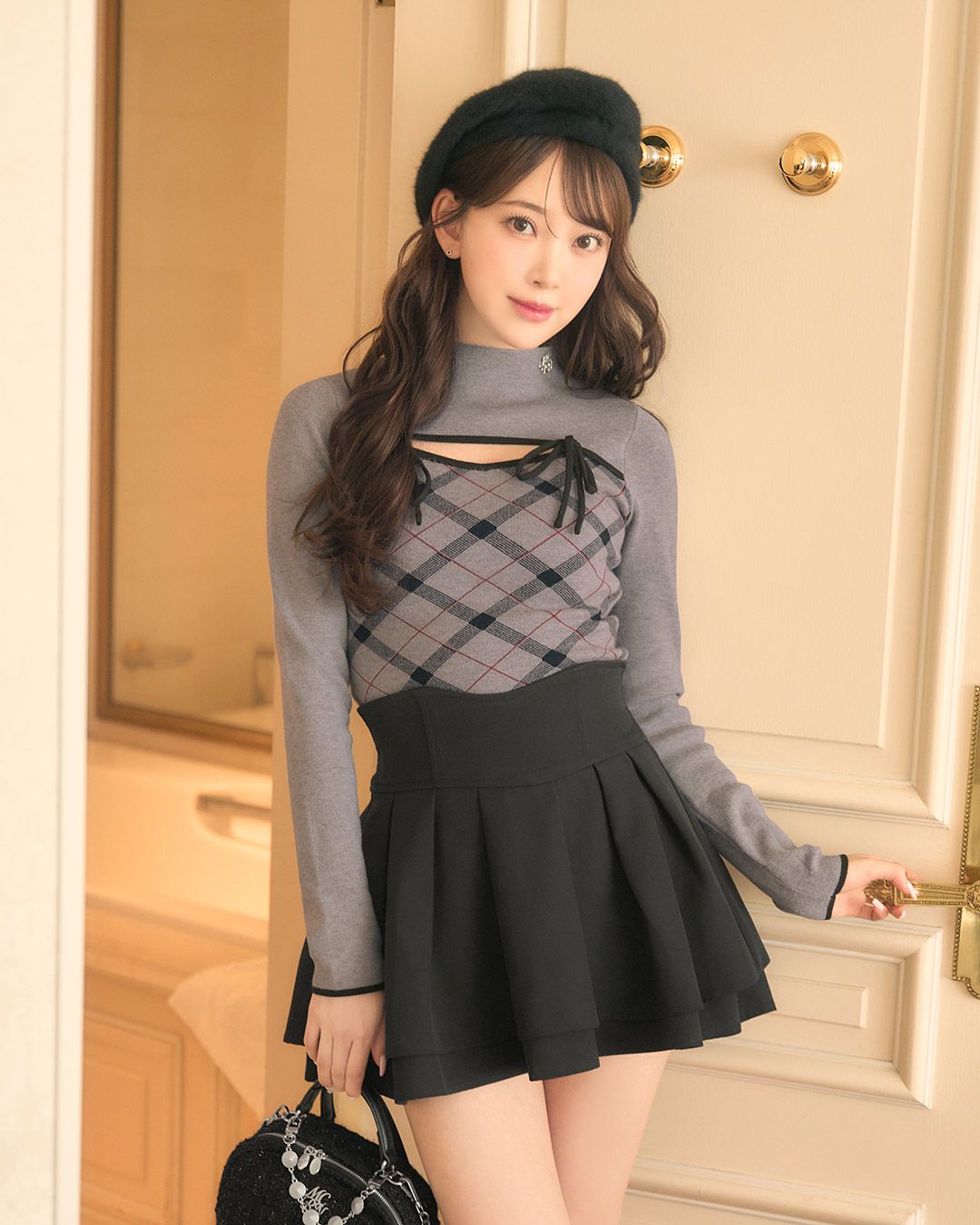 ミシェルマカロン デコルテオープンチェックニットトップス デコルテオープンチェックニットトップス グレー | ファッション通販