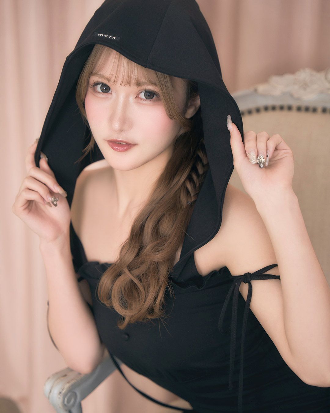 フード付きオフショルマーメードワンピース ブラック