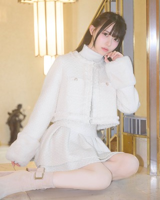 【最終値下げ】 ミシェルマカロン　ダッフルショートコート　ホワイト　フリーサイズ 新品未使用 ミシェルマカロン ファーフードライダース XS