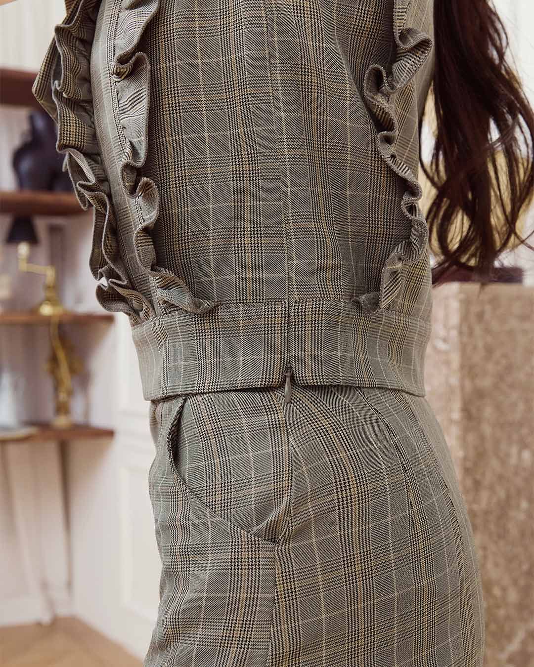 Bunny Frill Short Pants ブラック | ファッション通販＆メディア