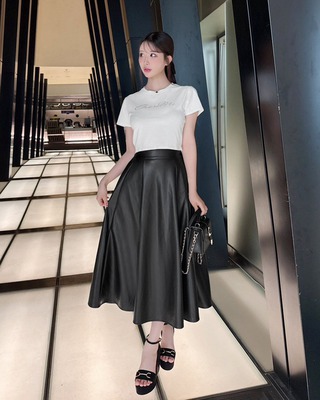 ☆*☆様 HERMÈS ブラックタイトスカート 38 フェイクレザータイトスカート ブラック | ファッション通販