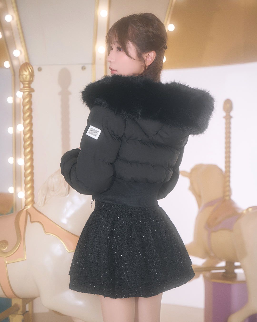 ミシェルマカロン　ホワイト　ファーフード　ショートダウン　ジャケット ミシェルマカロン ファーフードショートダウン ホワイト XSサイズ