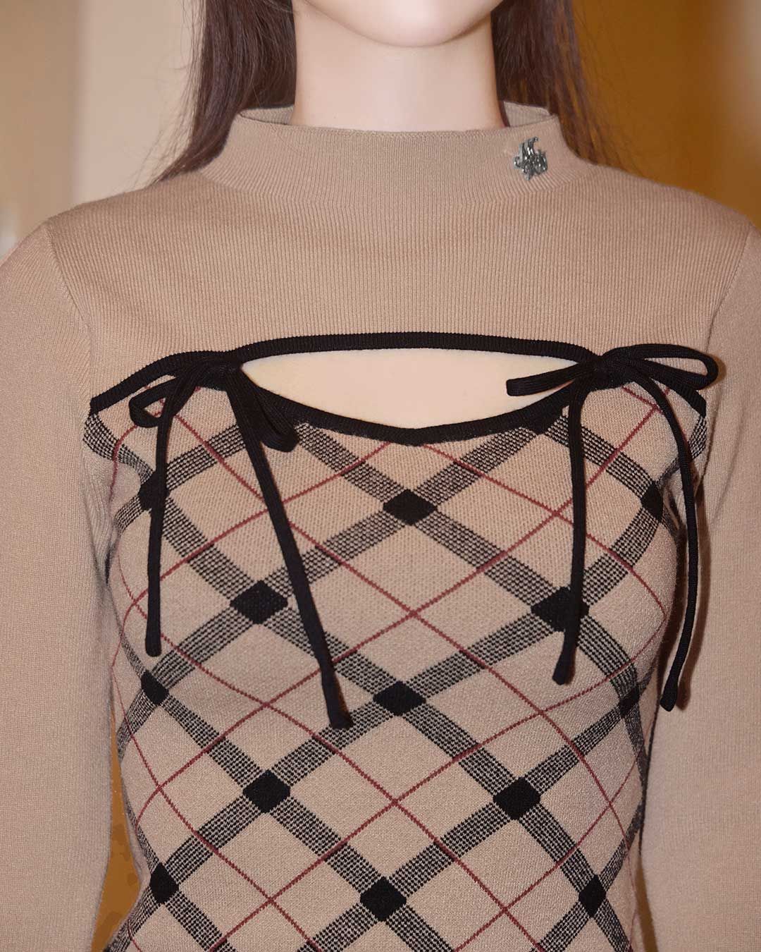 デコルテオープンチェックニットトップス デコルテオープンチェックニットワンピ ベージュ | ファッション