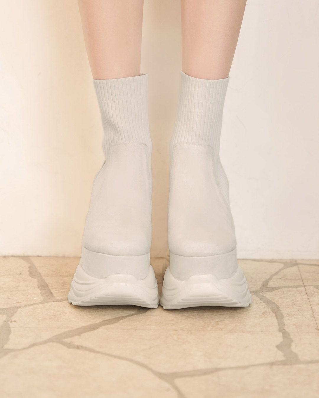 ソックスライク厚底ブーツ クリーム | ファッション通販＆メディア