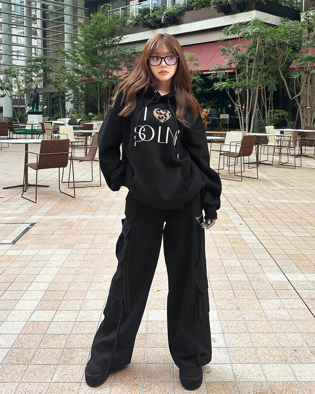 ドローストリングカーゴパンツ ブラック | ファッション通販＆メディア