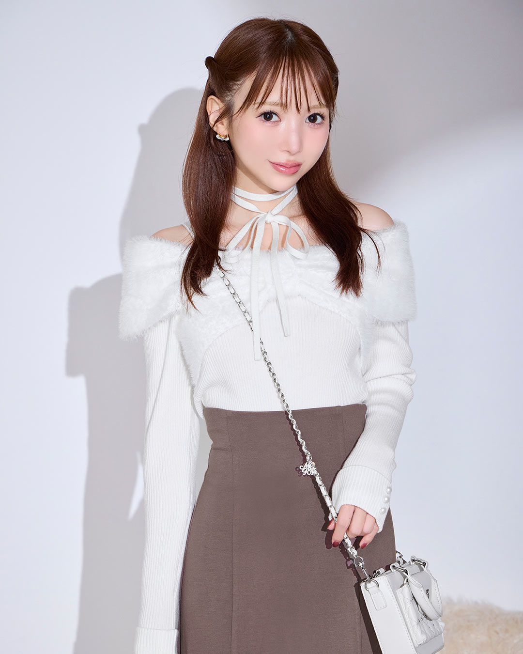 あざとオフショルリボンニット ホワイト | ファッション通販＆メディア