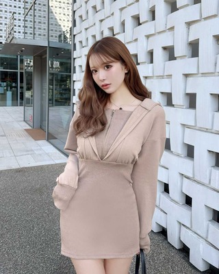 Rady ジップアップフーディワンピース ブラック くびれワンピ Rady - 今期完売 新品タグ付き Rady ジップアップワンピース