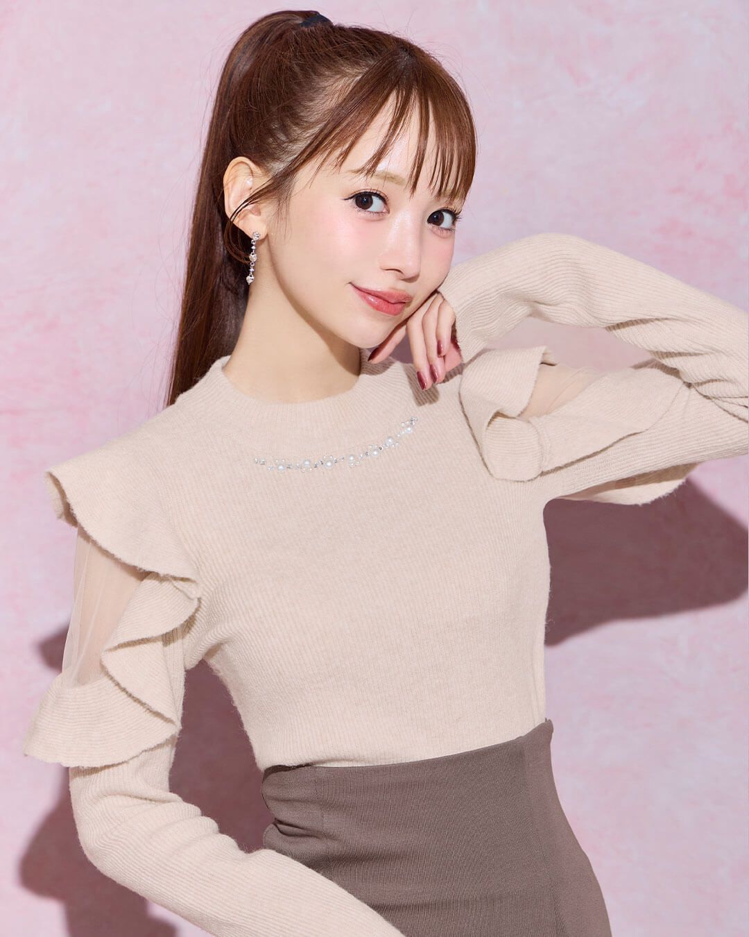 フリルショルダービジューニットトップス ホワイト | ファッション通販