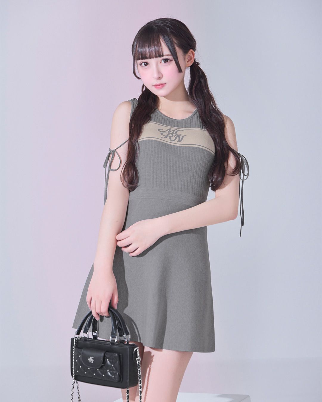 ロゴニットノースリーブワンピース ブラック | ファッション通販
