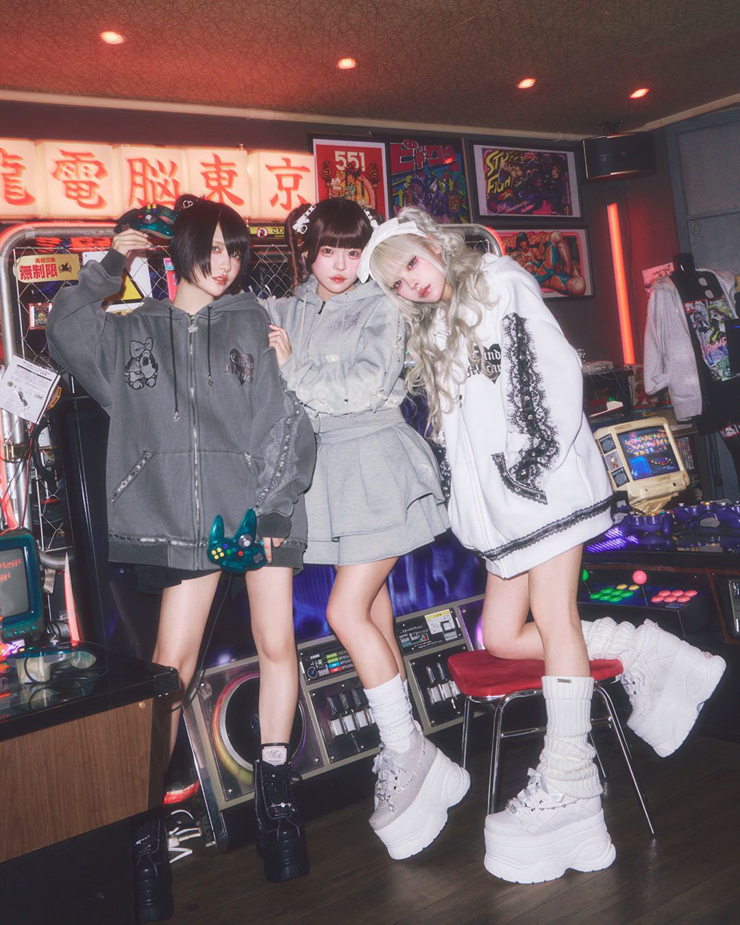 ガルフィーコラボBIGパーカー ホワイト | ファッション通販＆メディア