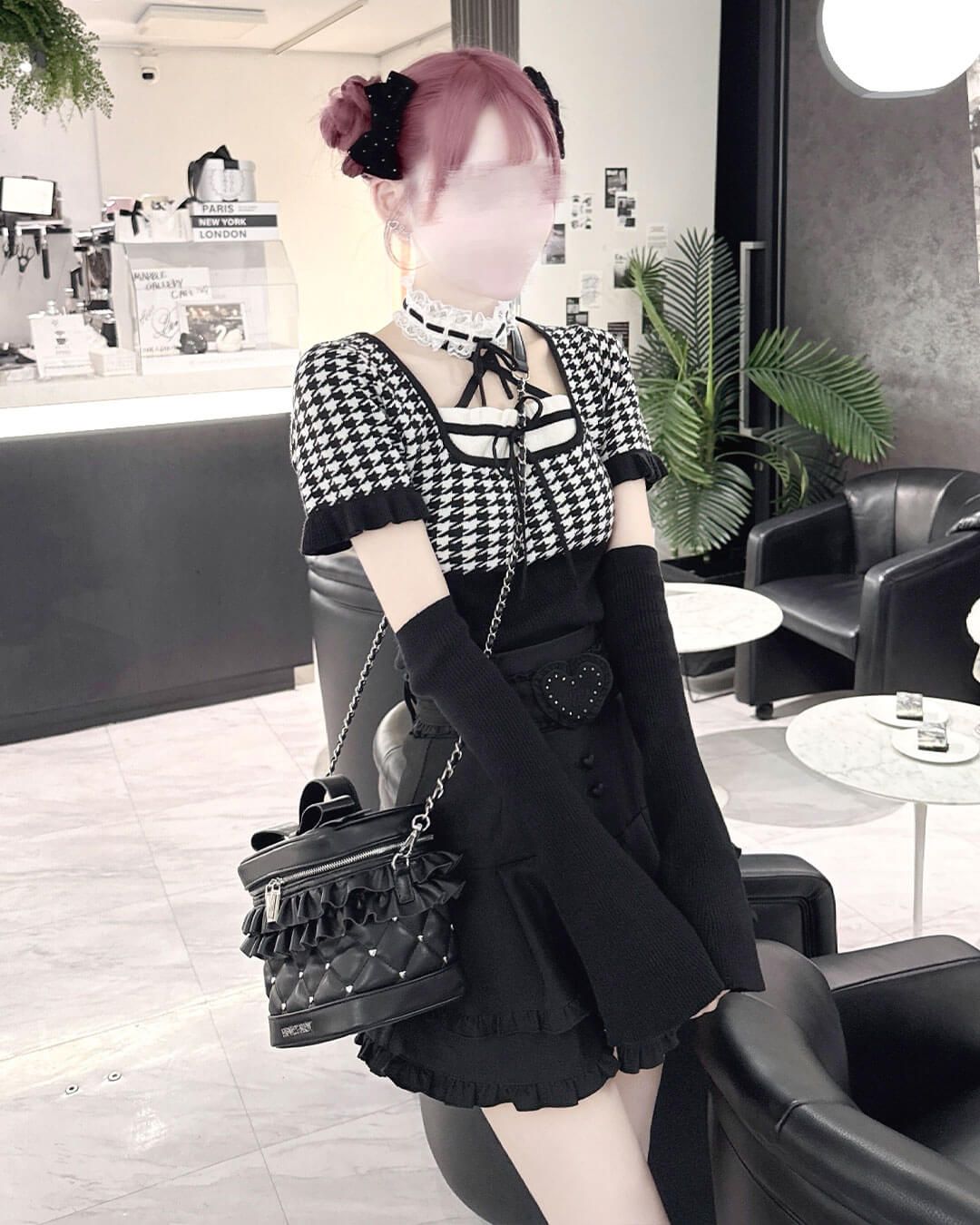 ハニーミュウ レースチョーカー付き千鳥柄トップス XS 黒 レースチョーカー付き千鳥柄トップス ブラック | ファッション通販