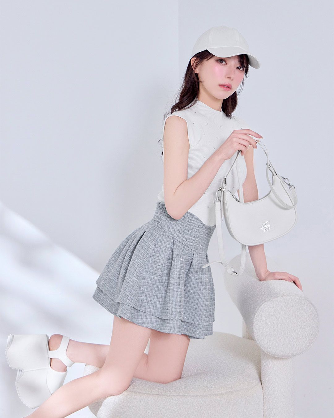 ハーフムーンショルダーバッグ ホワイト | ファッション通販＆メディア