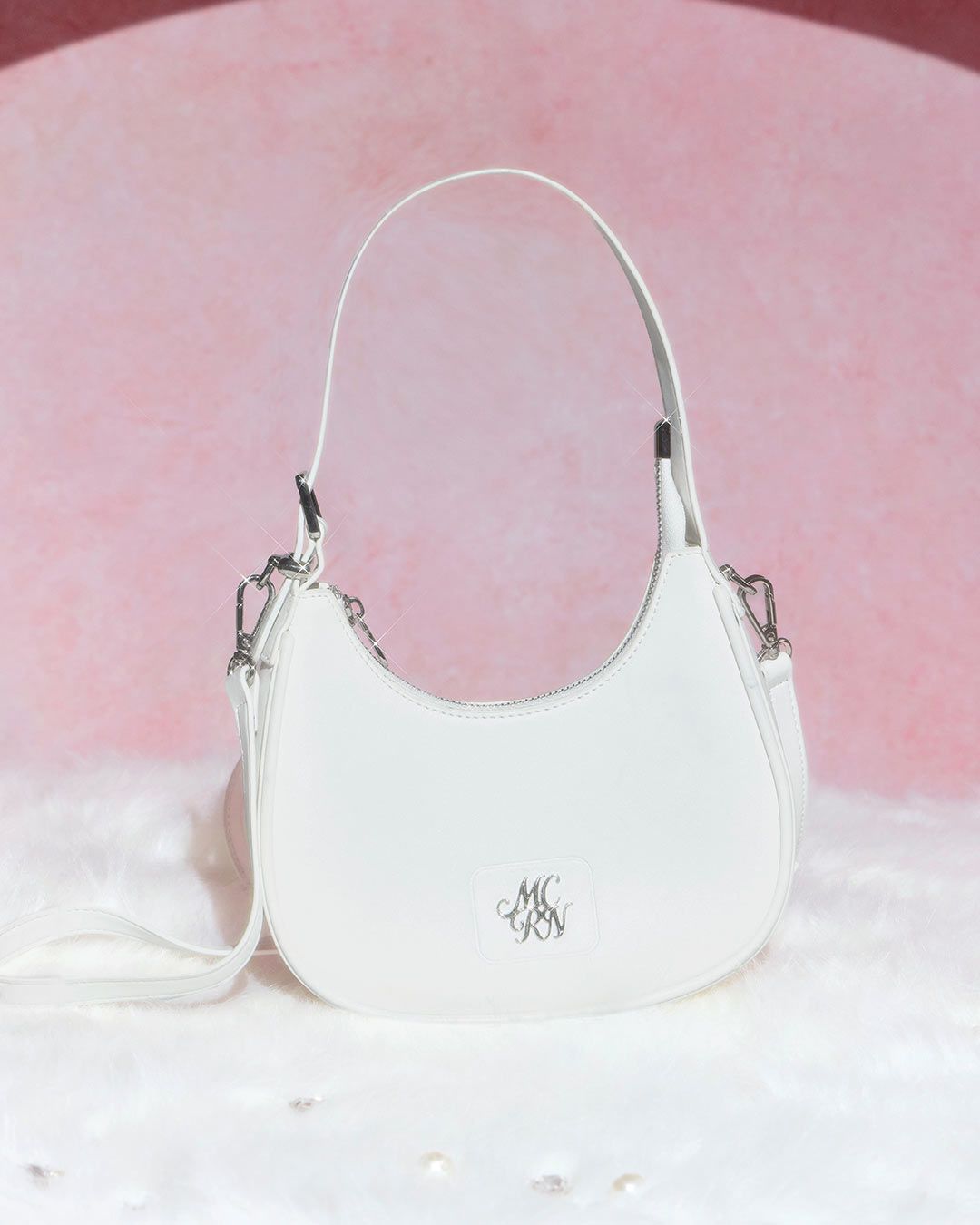 ハーフムーンショルダーバッグ ホワイト | ファッション通販＆メディア