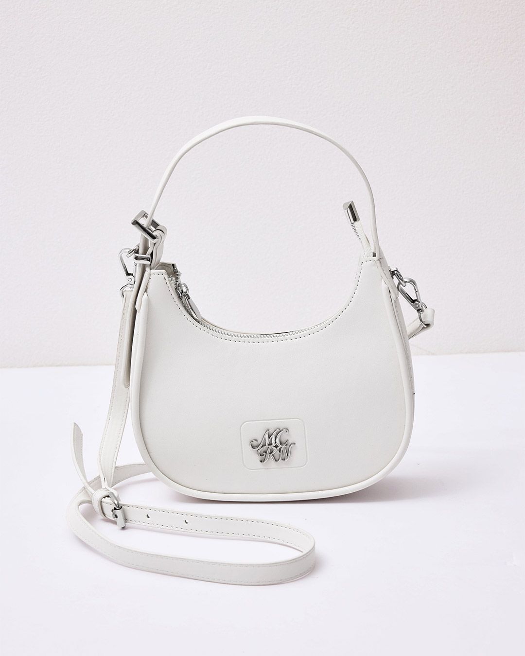 ハーフムーンショルダーバッグ ホワイト | ファッション通販＆メディア