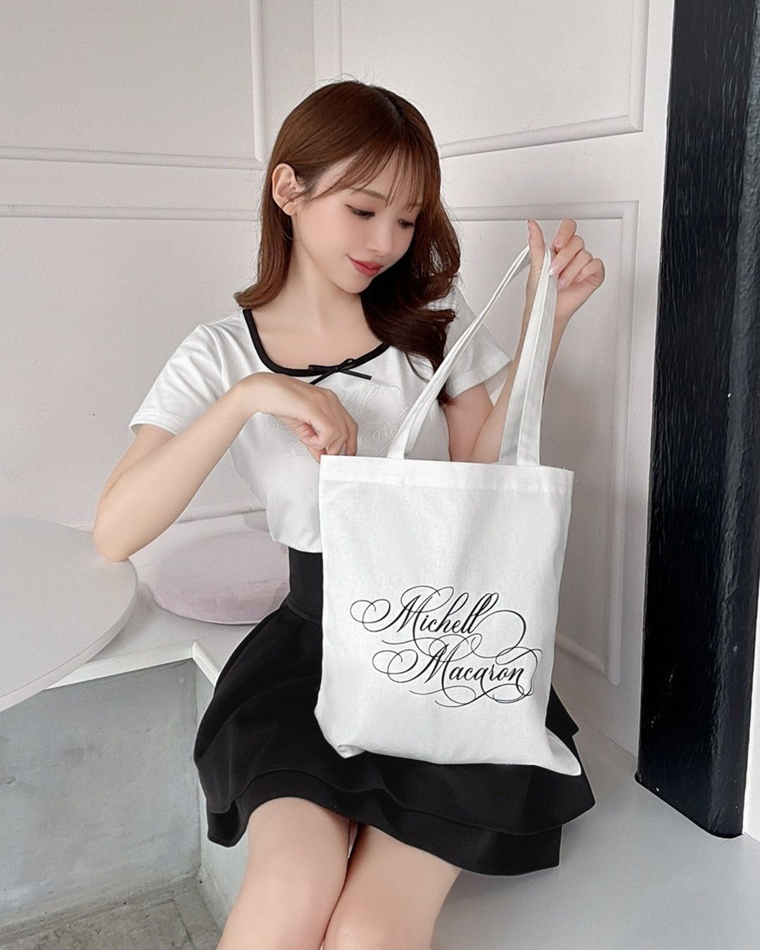 パイピングネックロゴTシャツ（トート付） ホワイト | ファッション